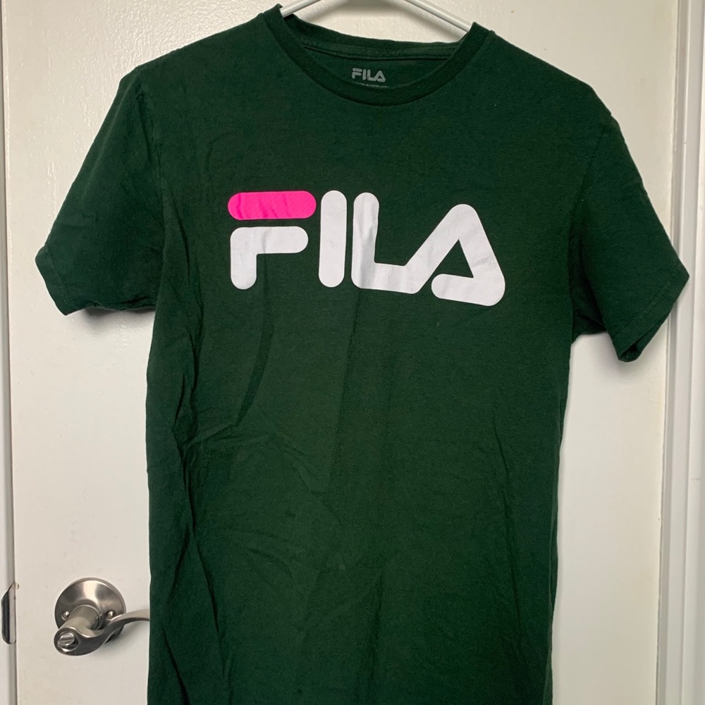 3/$20! ✨ Fila Green with pink&white writing tshirt